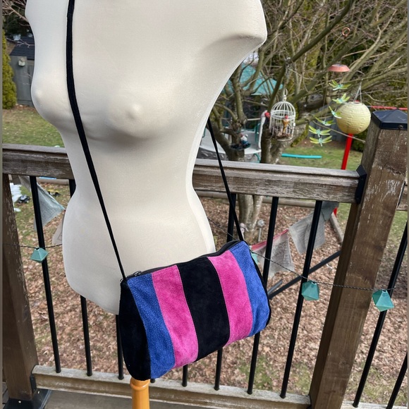 Super cute vintage suede crossbody bag - Picture 5 of 5